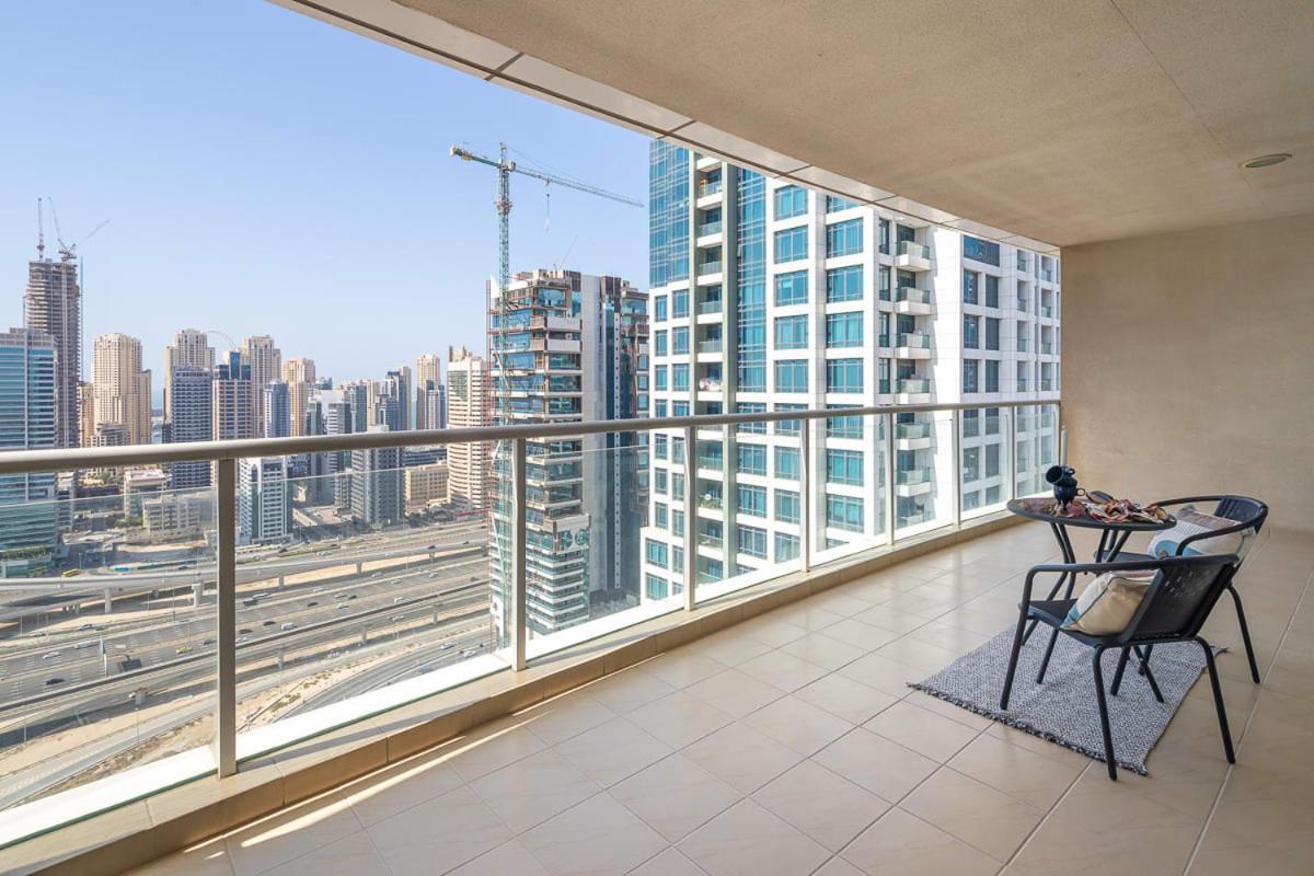 Frank Porter - Laguna Tower Dubaj Kültér fotó